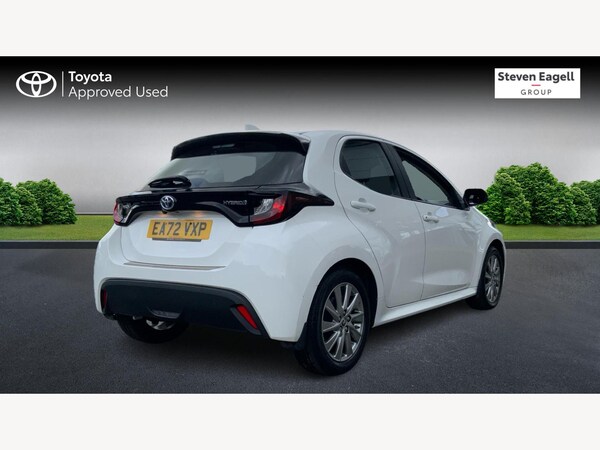 Used Toyota Yaris 2022 for sale - 76327032: Photo 2