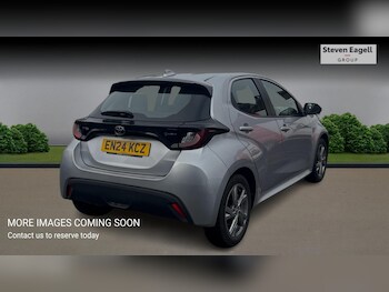 Used Toyota Yaris 2024 for sale - 77838431: Photo