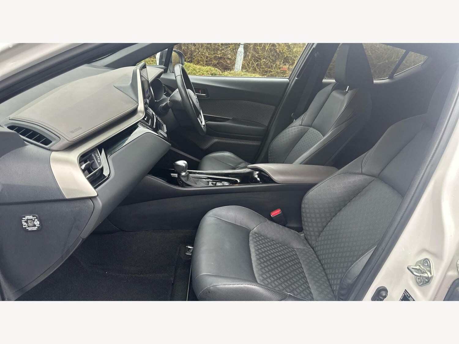 Used Toyota C-HR 2023 for sale - 77496912: Photo 12