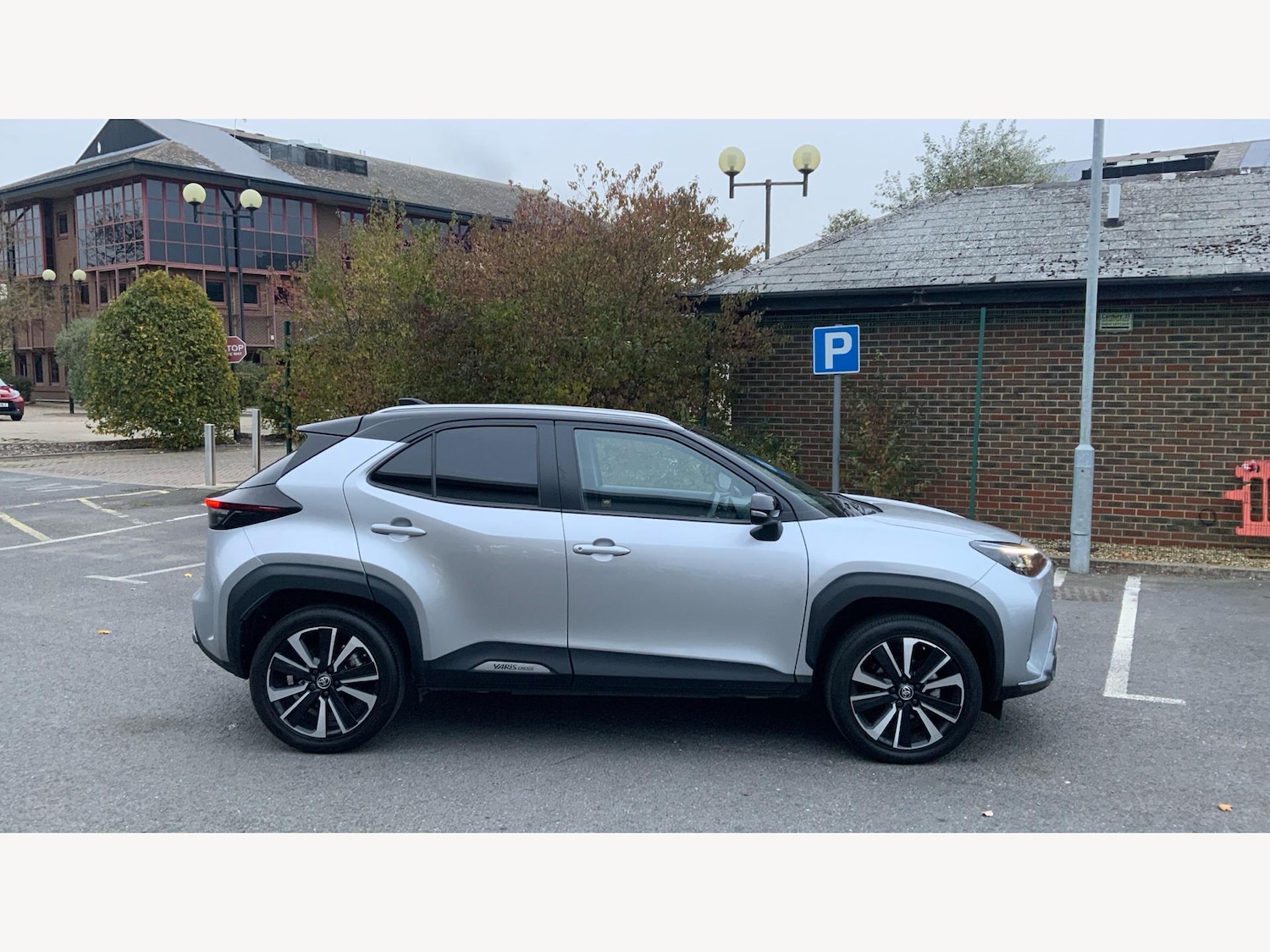 Used Toyota Yaris Cross 2022 for sale - 76743104: Photo 18