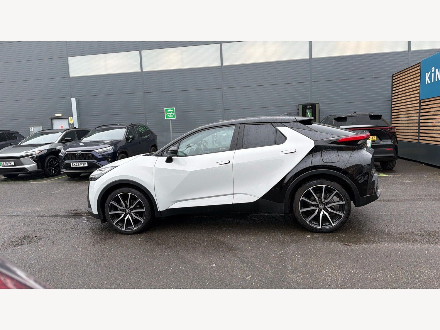 Used Toyota C-HR 2025 for sale - 78047862: Photo 19