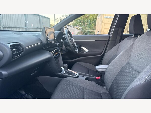 Used Toyota Yaris Cross 2023 for sale - 76122022: Photo 12