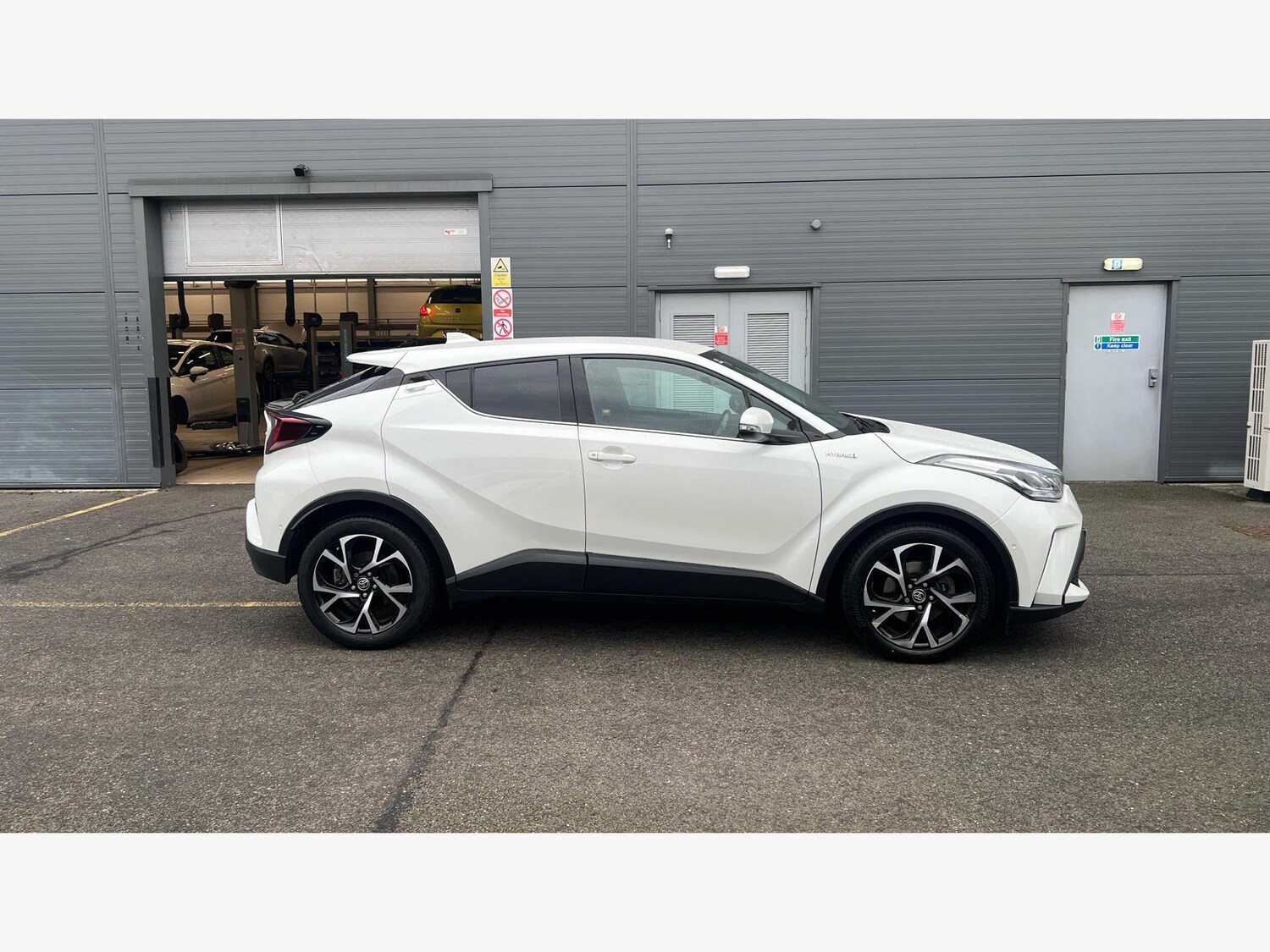 Used Toyota C-HR for sale - 77496058: Photo 18