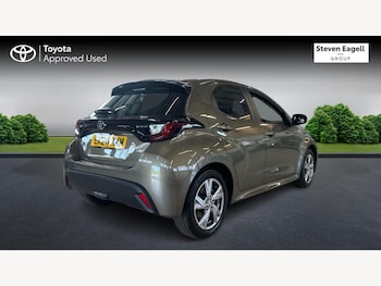 Used Toyota Yaris 2024 for sale - 79188930: Photo