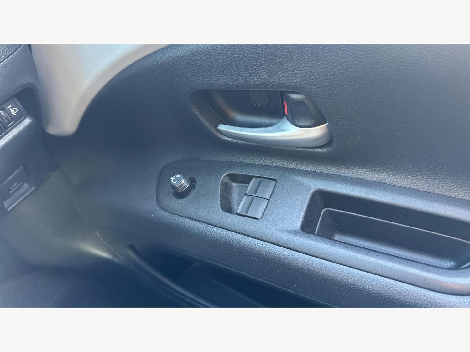 Used Toyota Aygo X 2024 for sale - 76714443: Photo 25