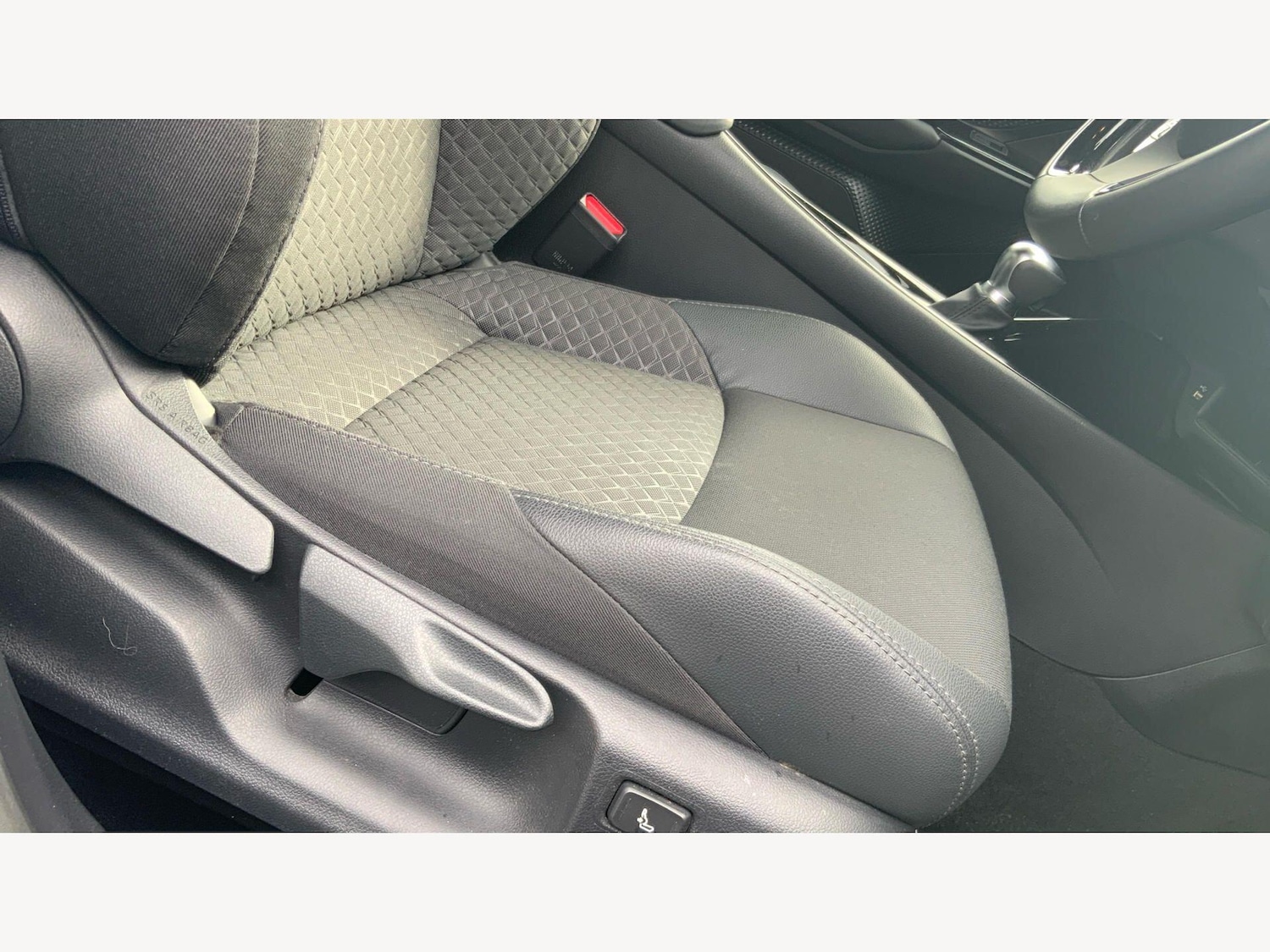 Used Toyota C-HR for sale - 78148237: Photo 19