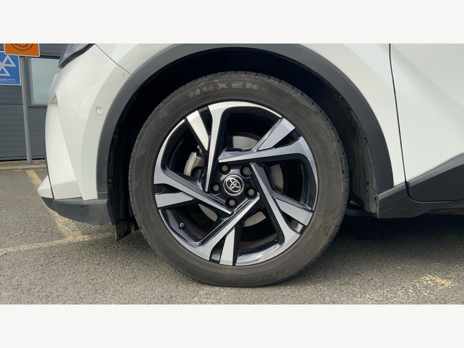 Used Toyota C-HR for sale - 78148237: Photo 27