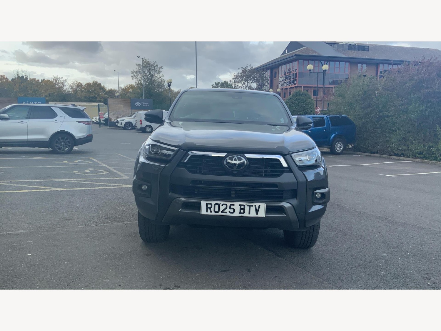 Used Toyota Hilux 2025 for sale - 76189838: Photo 17