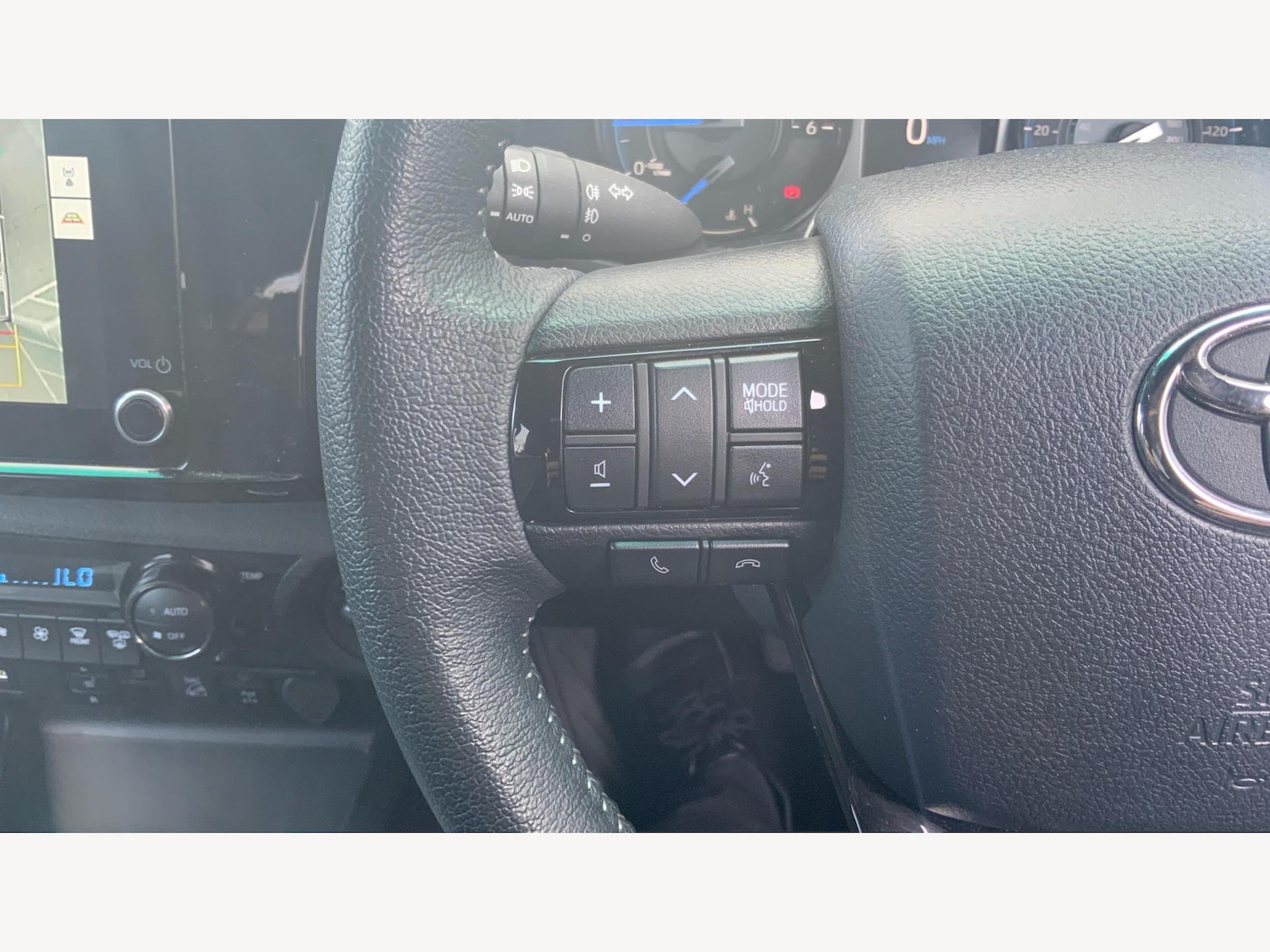 Used Toyota Hilux 2025 for sale - 76189838: Photo 26