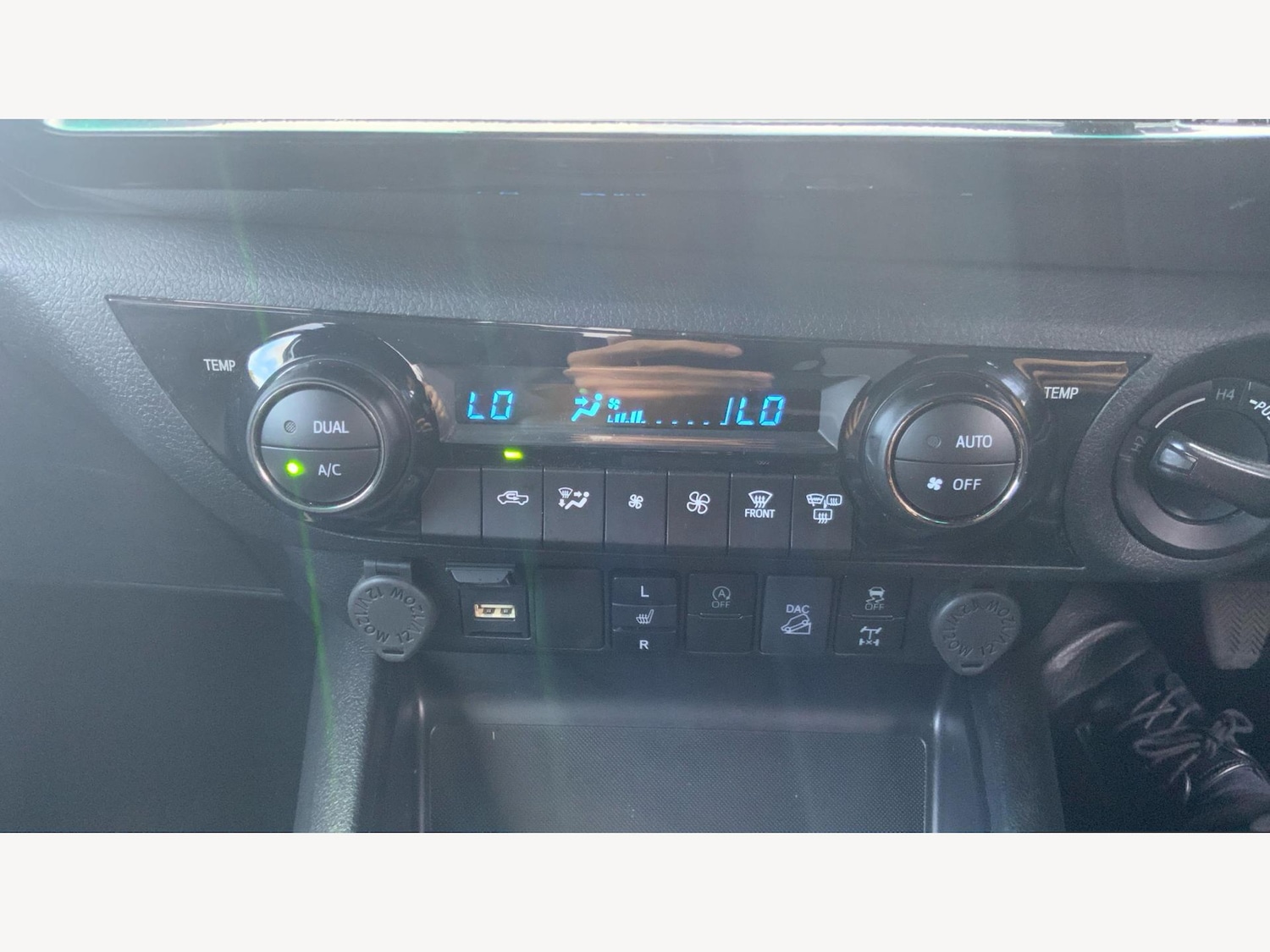 Used Toyota Hilux 2025 for sale - 76189838: Photo 27