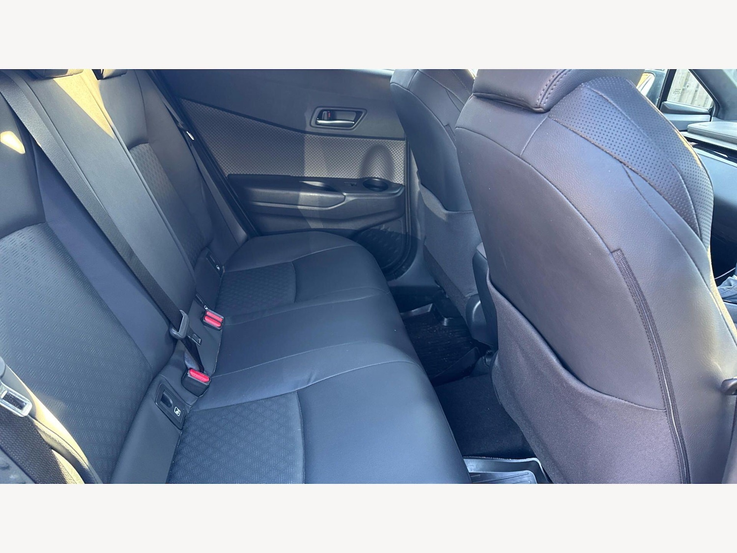 Used Toyota C-HR 2023 for sale - 77977879: Photo 14