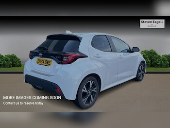 Used Toyota Yaris 2024 for sale - 77769572: Photo