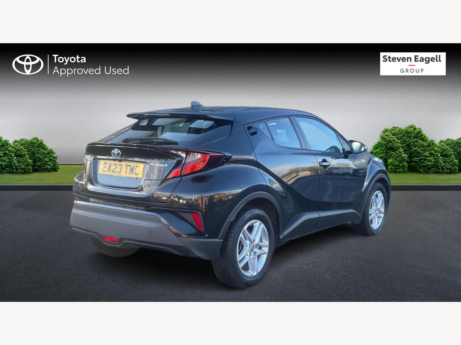 Used Toyota C-HR 2023 for sale - 77633055: Photo 2