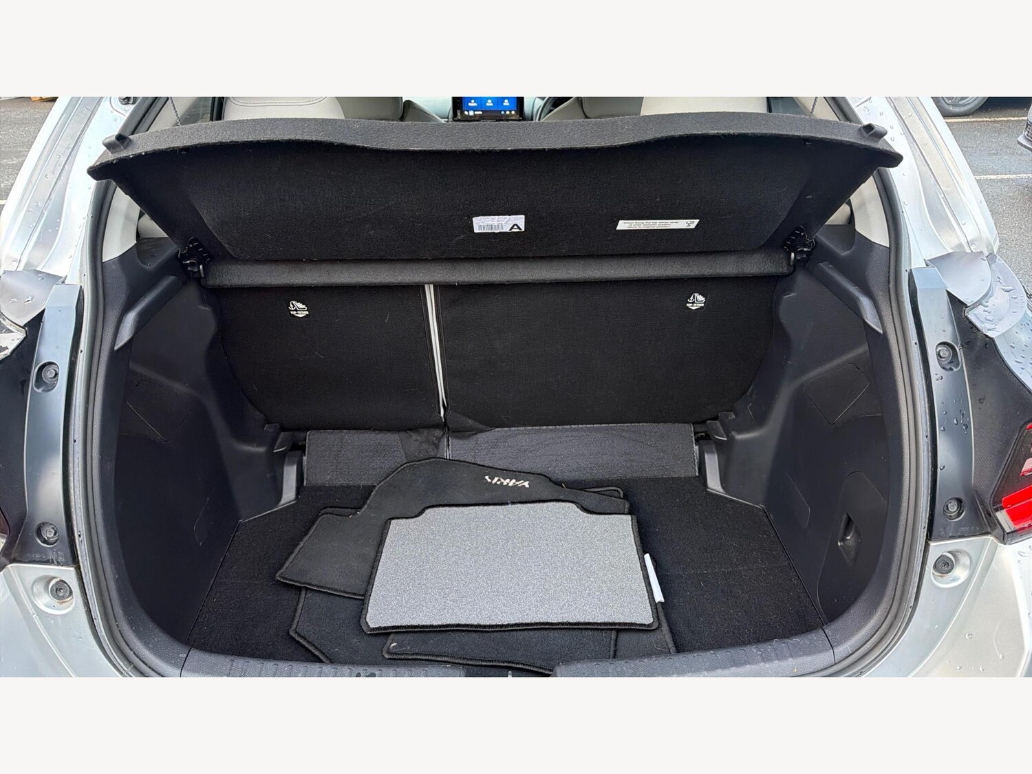 Used Toyota Yaris for sale - 77050056: Photo 16