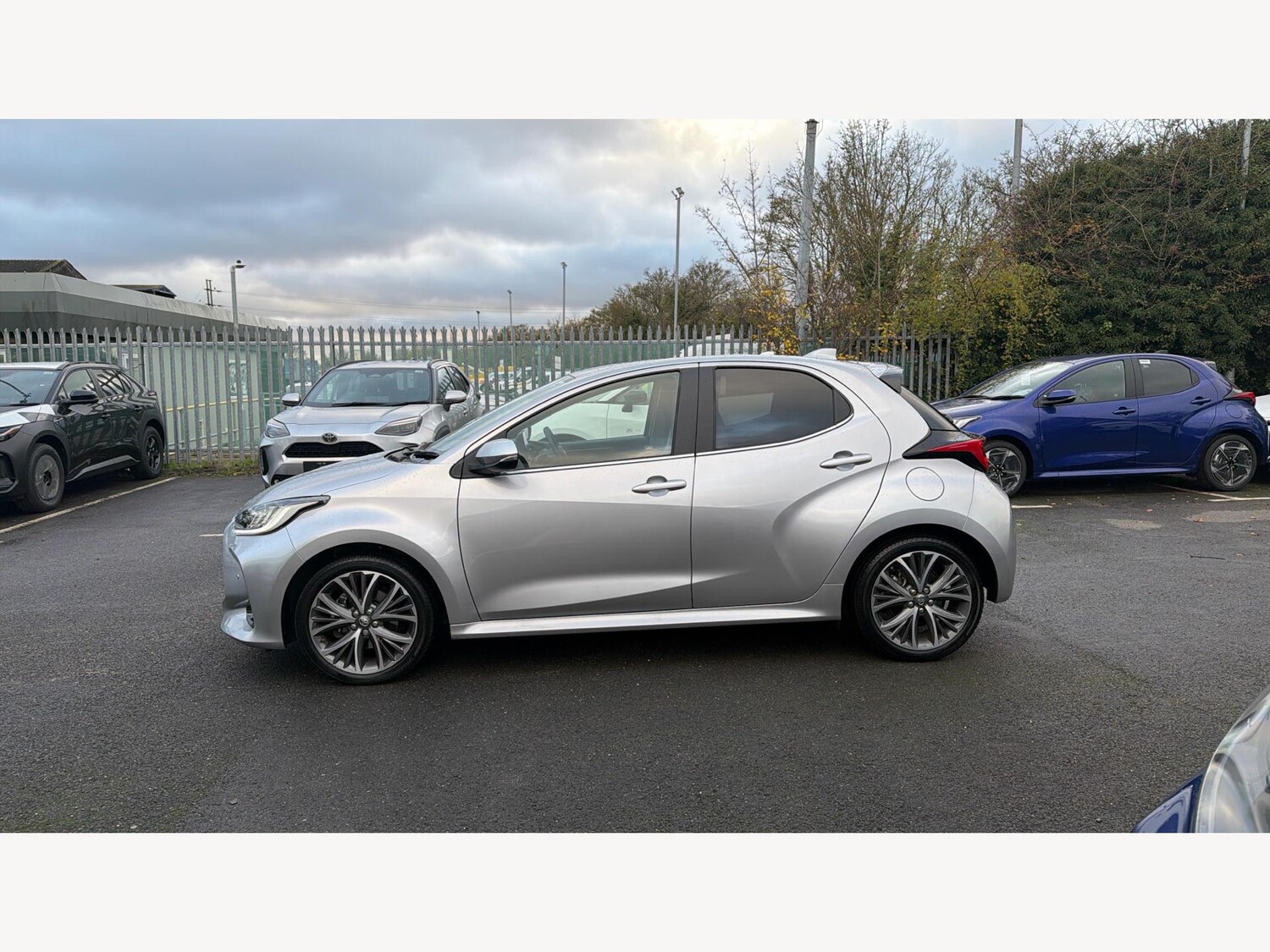 Used Toyota Yaris for sale - 77050056: Photo 19