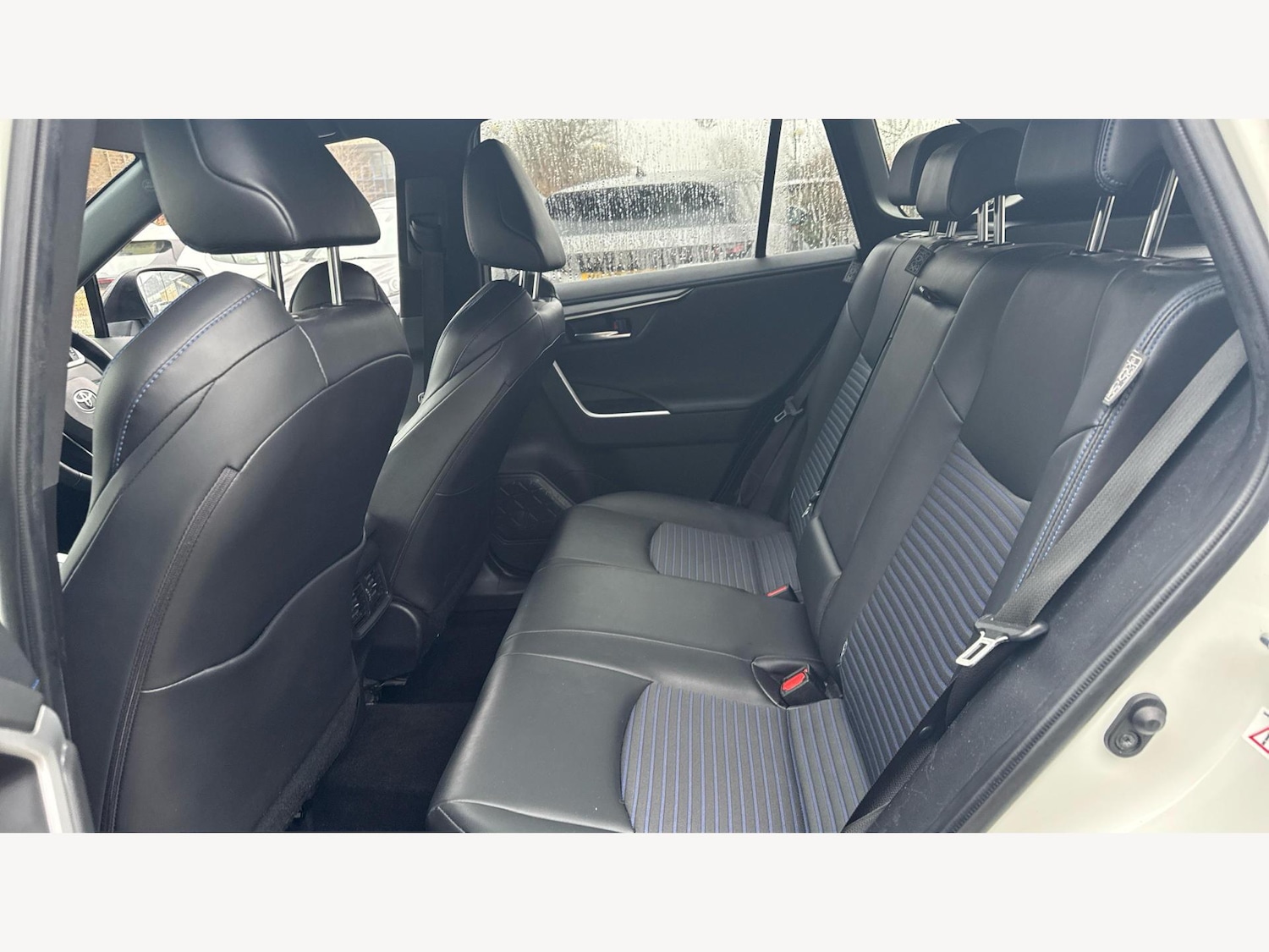 Used Toyota RAV4 2021 for sale - 76780593: Photo 15