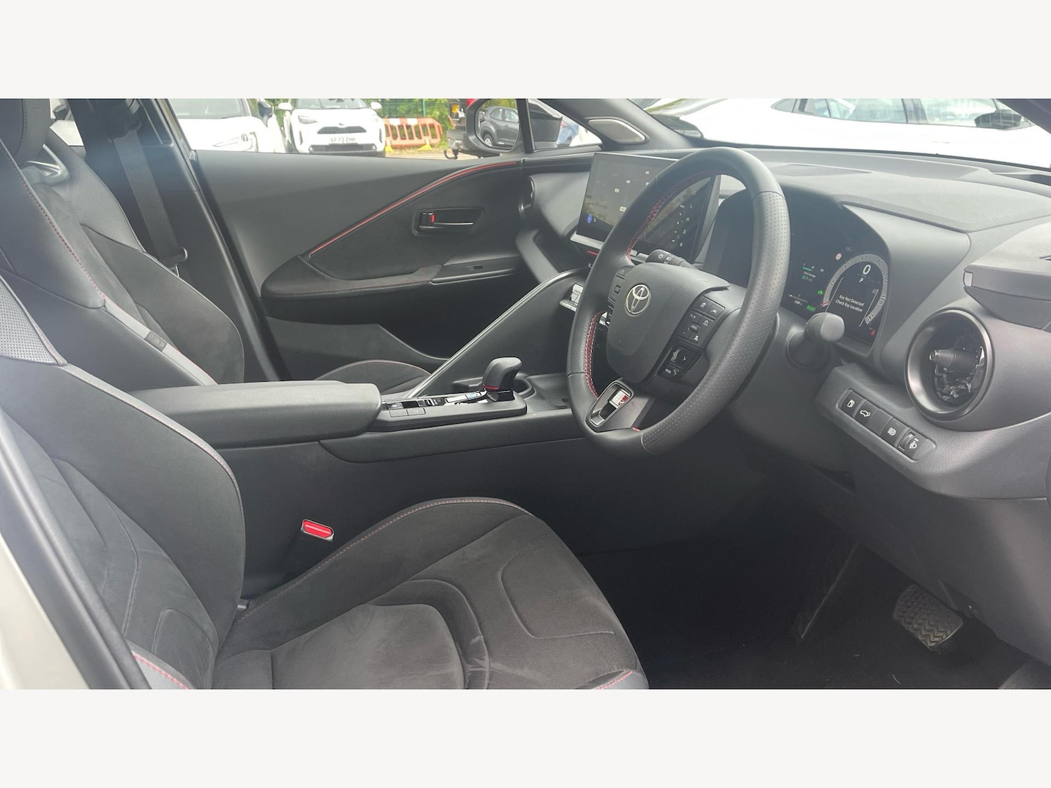 Used Toyota C-HR 2025 for sale - 76597049: Photo 13