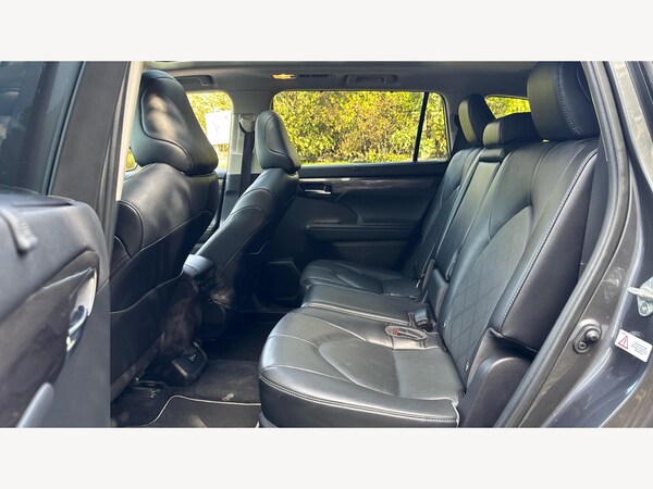Used Toyota Highlander 2022 for sale - 76317868: Photo 15