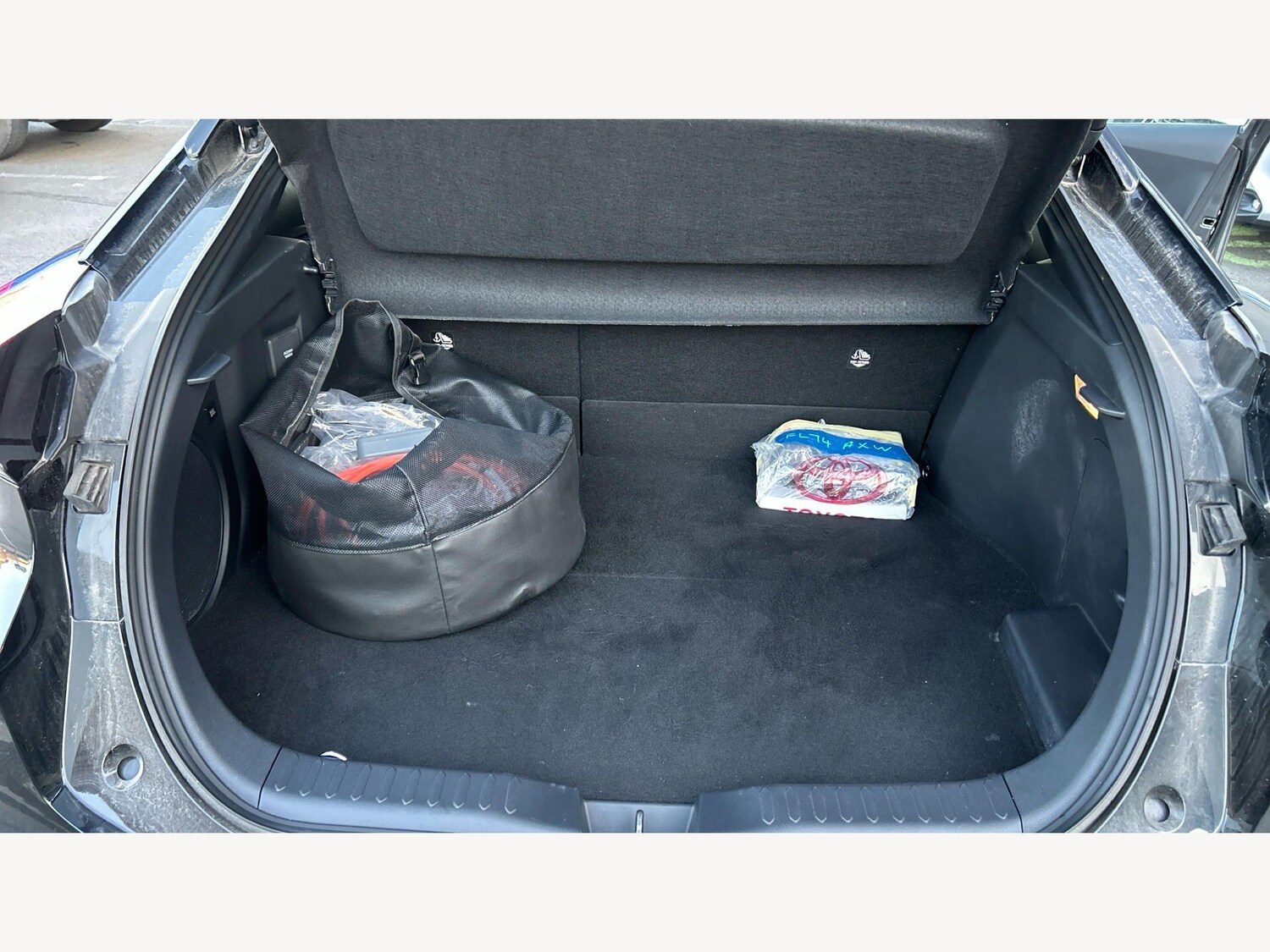 Used Toyota C-HR 2024 for sale - 78136087: Photo 16