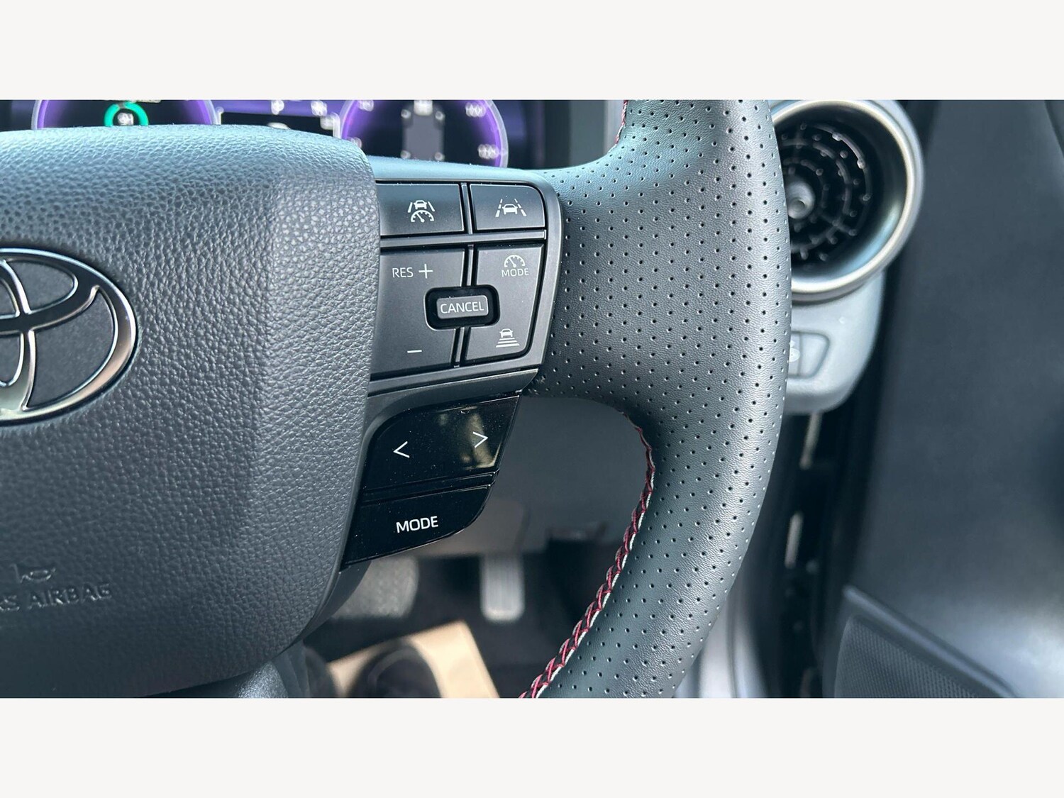 Used Toyota C-HR 2024 for sale - 78136087: Photo 33