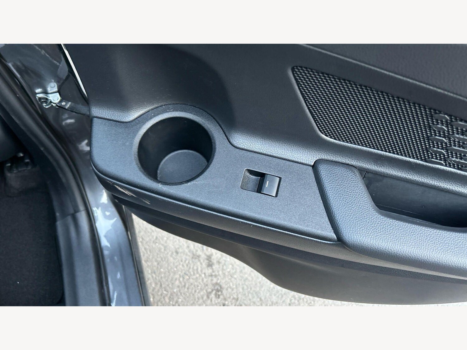 Used Toyota C-HR 2024 for sale - 78136087: Photo 37