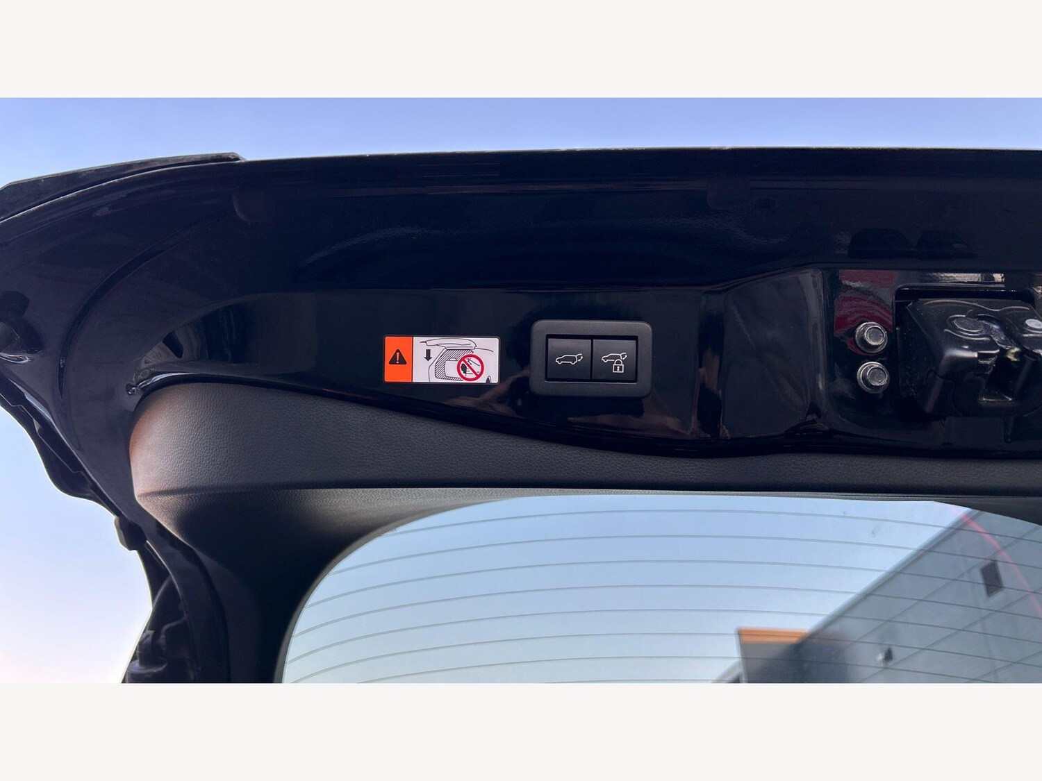 Used Toyota C-HR 2024 for sale - 78136087: Photo 38