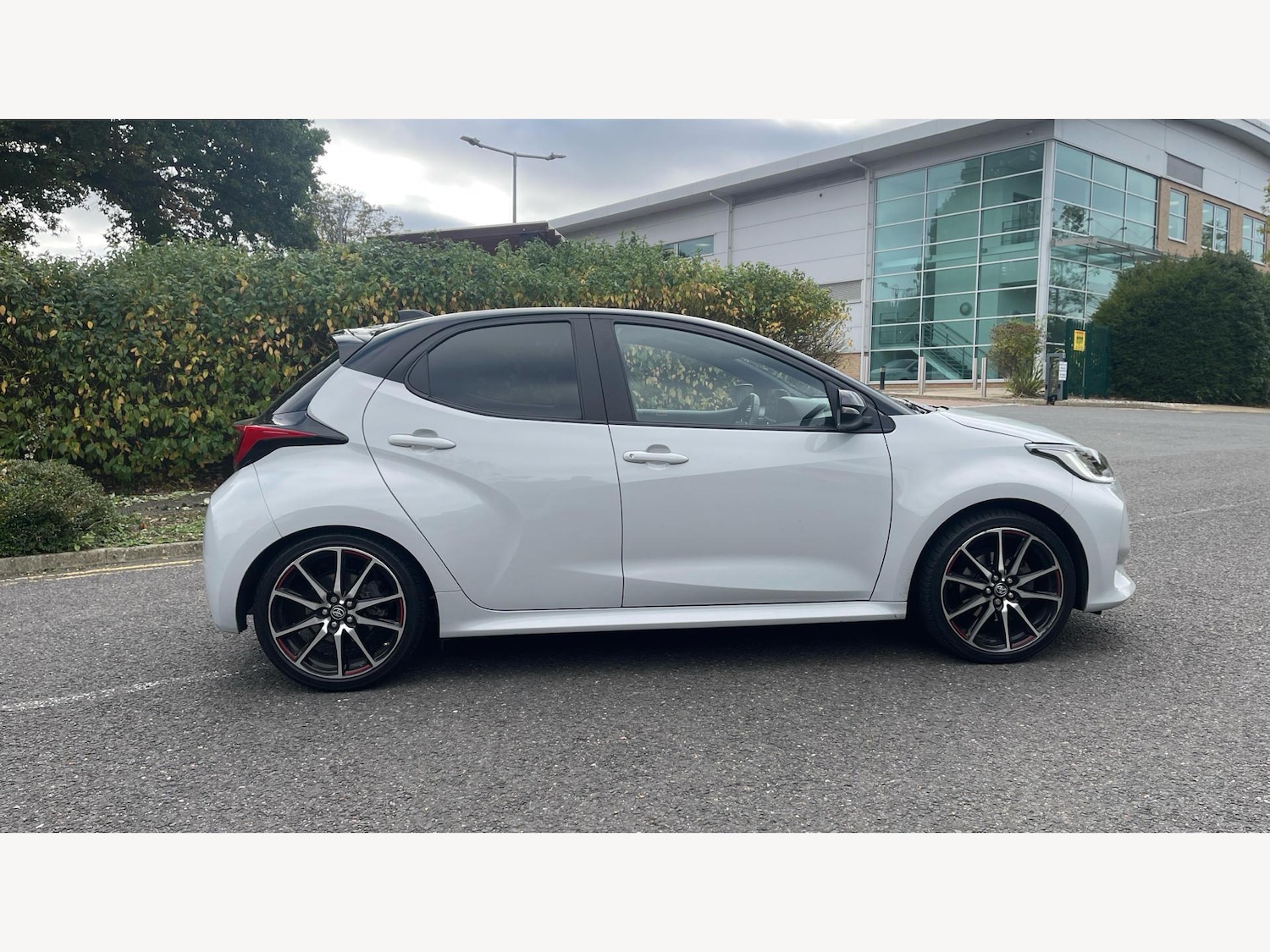 Used Toyota Yaris 2024 for sale - 77646128: Photo 18