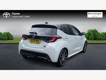 Used Toyota Yaris 2024 for sale - 77646128: Photo