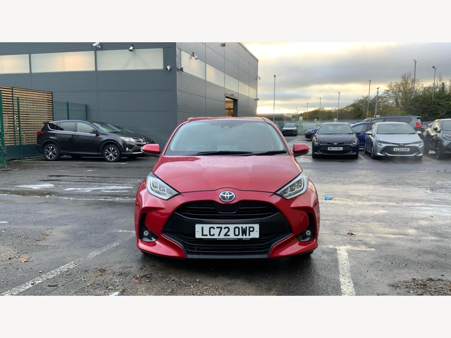 Used Toyota Yaris 2022 for sale - 76644857: Photo 17