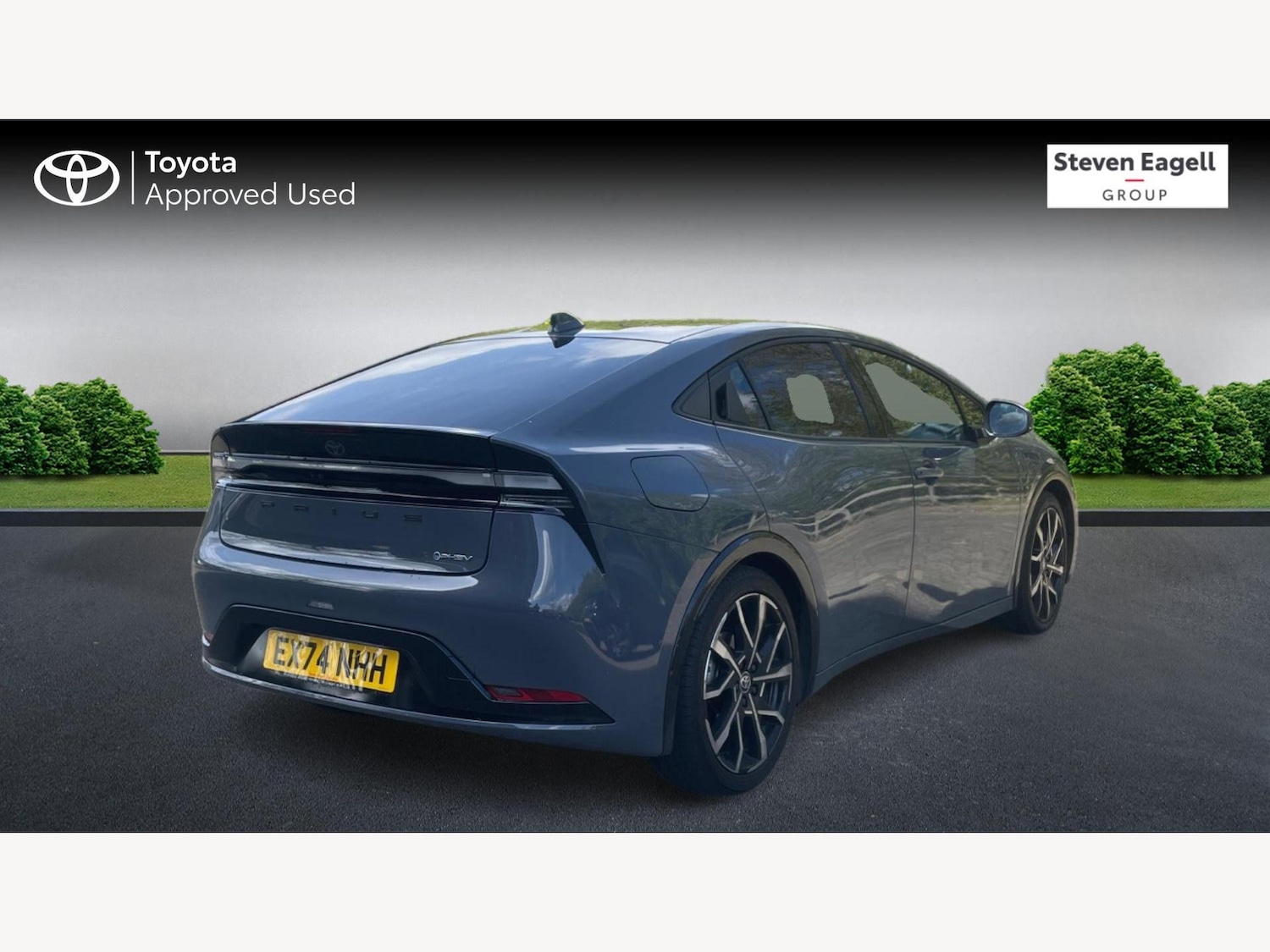 Used Toyota Prius 2024 for sale - 76500009: Photo 2