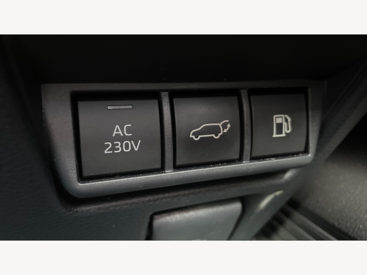 Used Toyota Prius 2024 for sale - 76500009: Photo 31