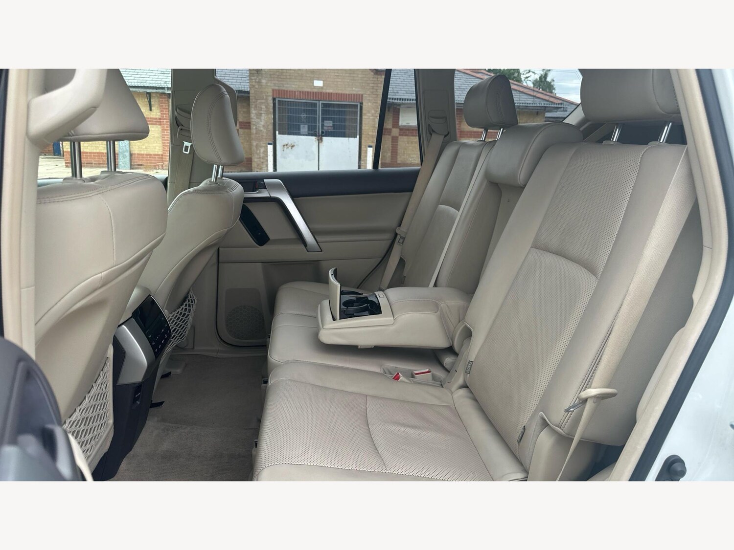 Used Toyota Land Cruiser for sale - 76381347: Photo 15