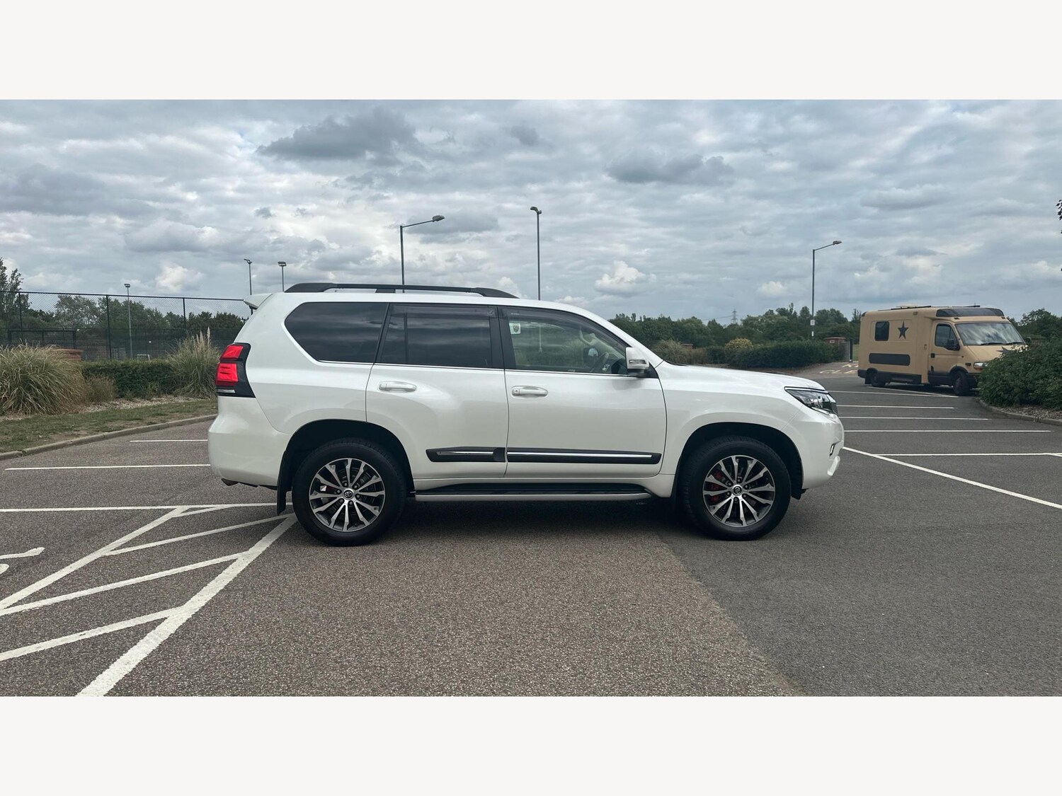 Used Toyota Land Cruiser for sale - 76381347: Photo 18