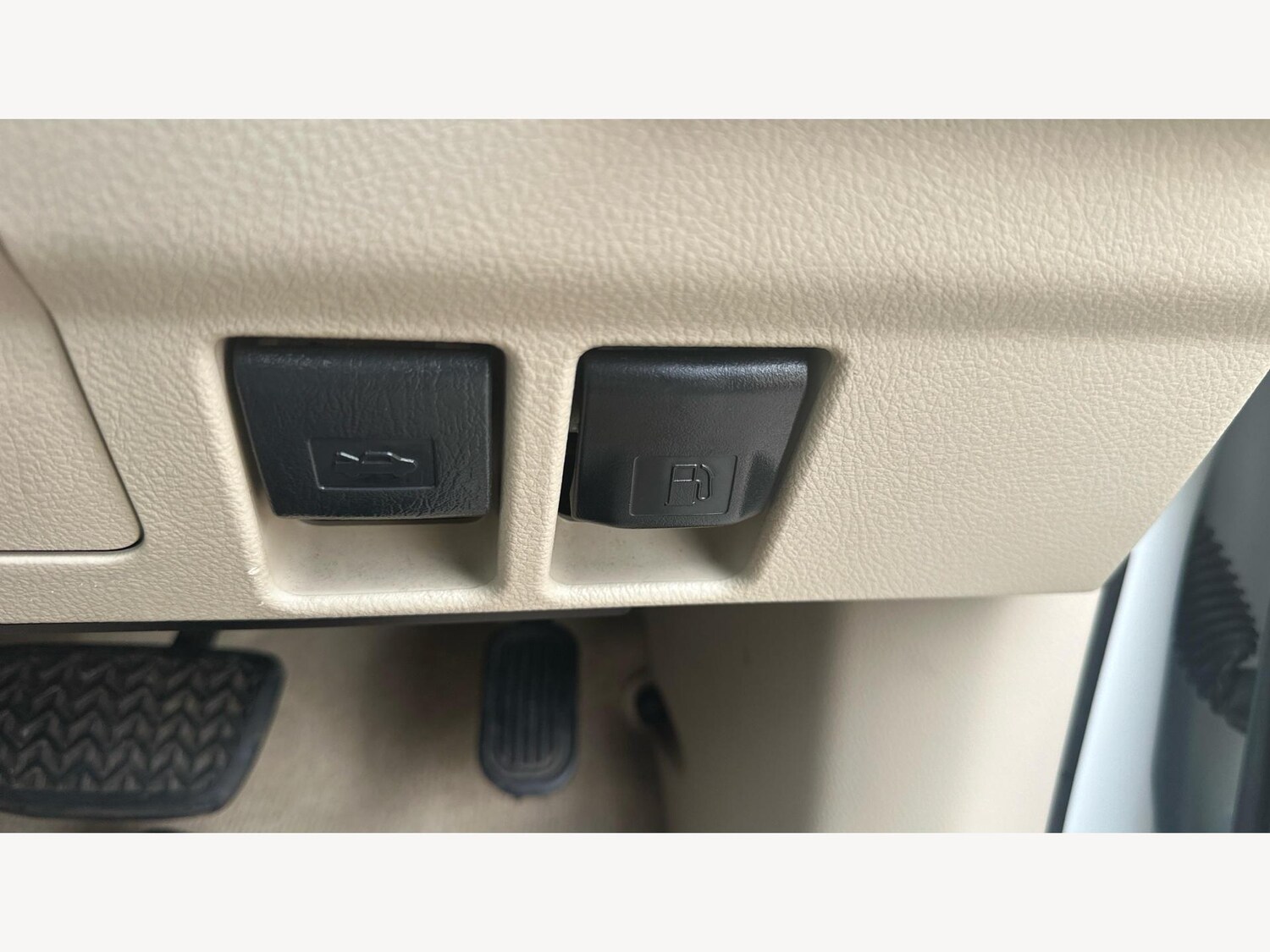 Used Toyota Land Cruiser for sale - 76381347: Photo 36