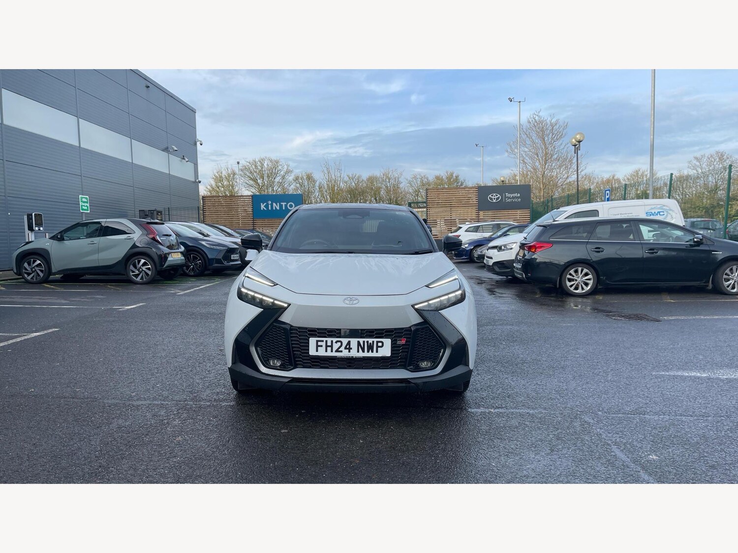 Used Toyota C-HR 2024 for sale - 77509881: Photo 17
