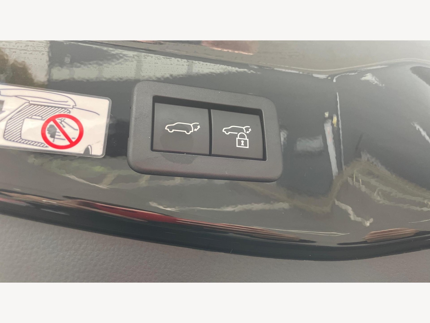 Used Toyota C-HR 2025 for sale - 77376396: Photo 25