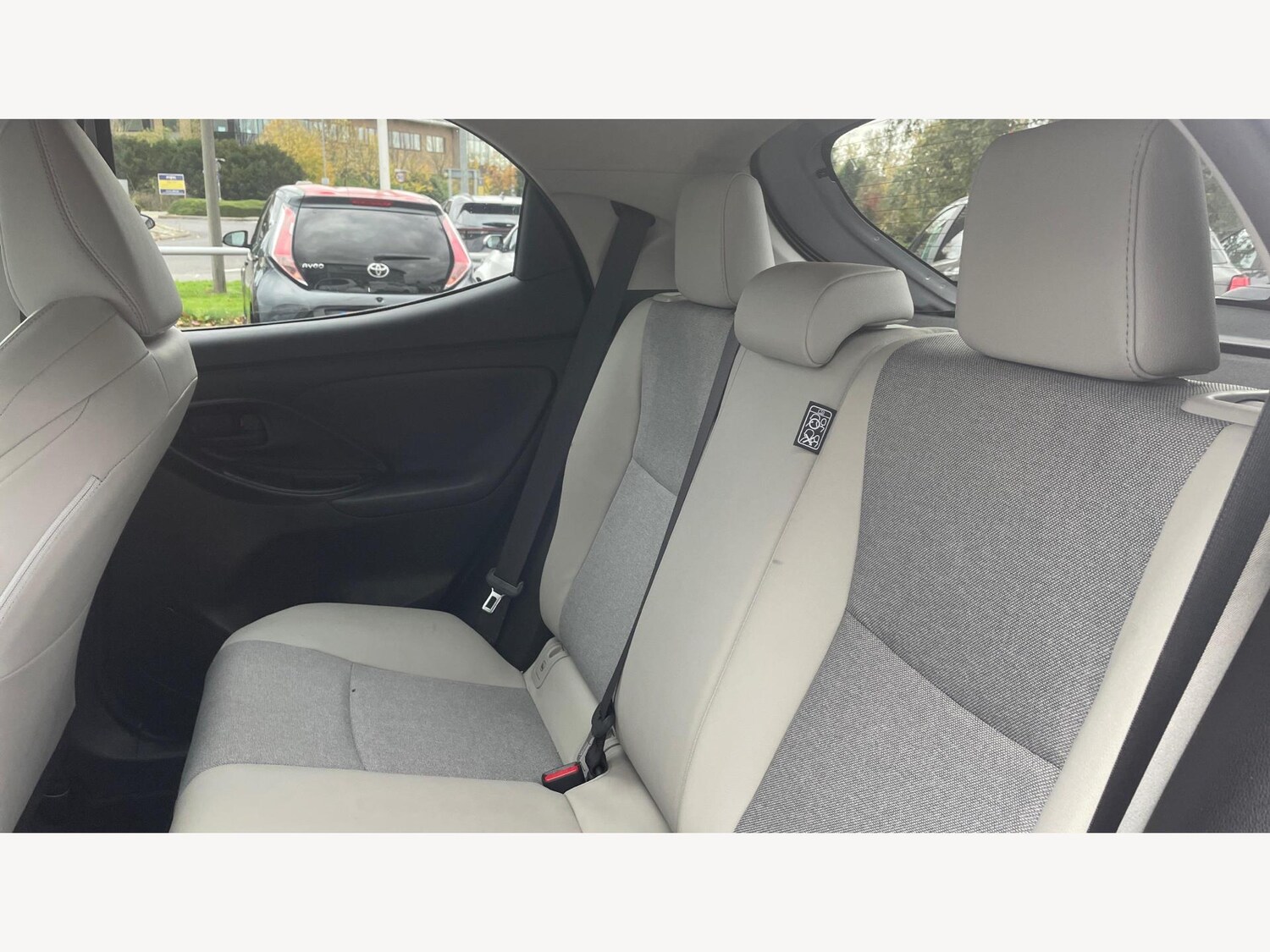 Used Toyota Yaris 2022 for sale - 76473721: Photo 15