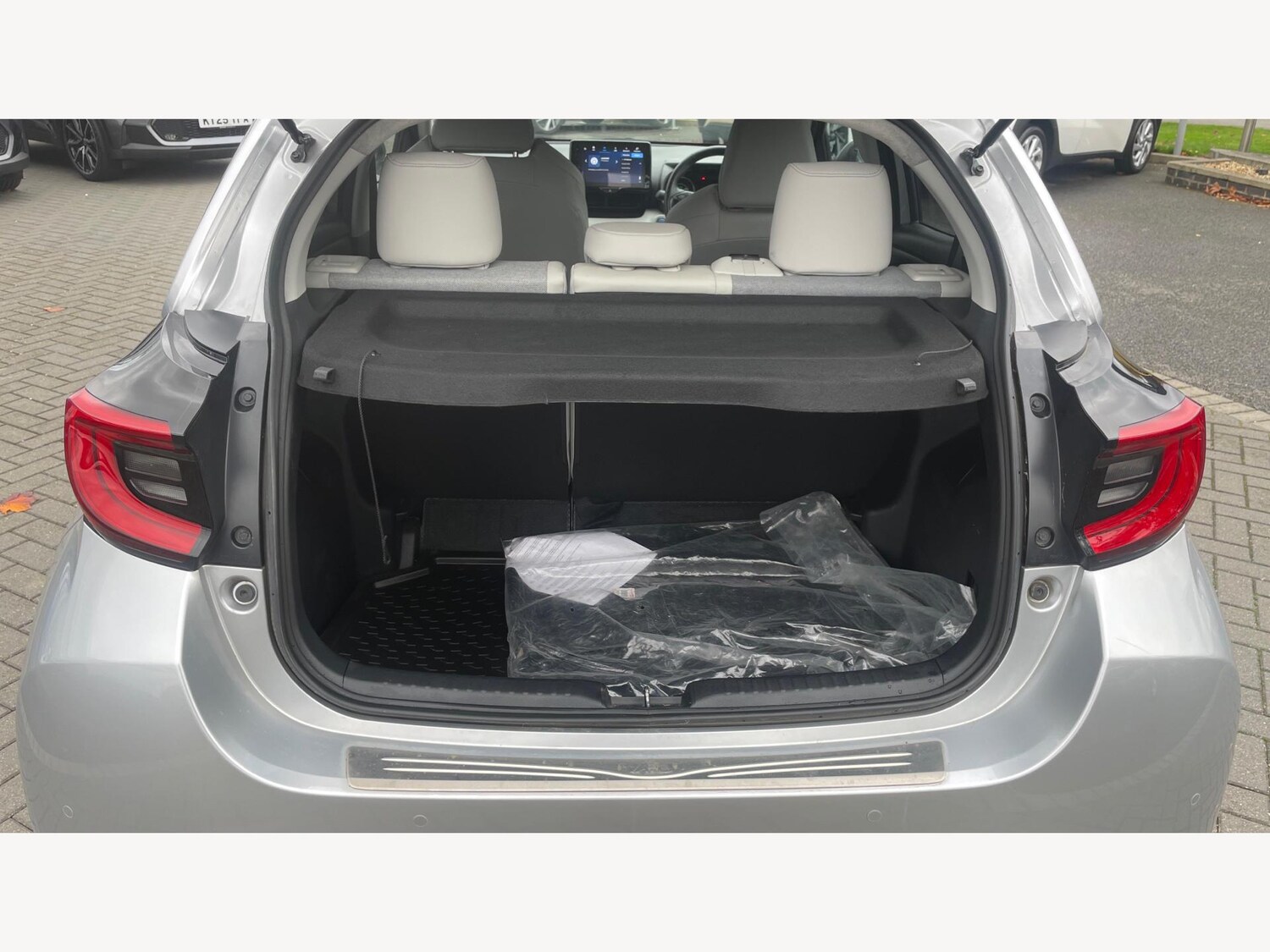 Used Toyota Yaris 2022 for sale - 76473721: Photo 16