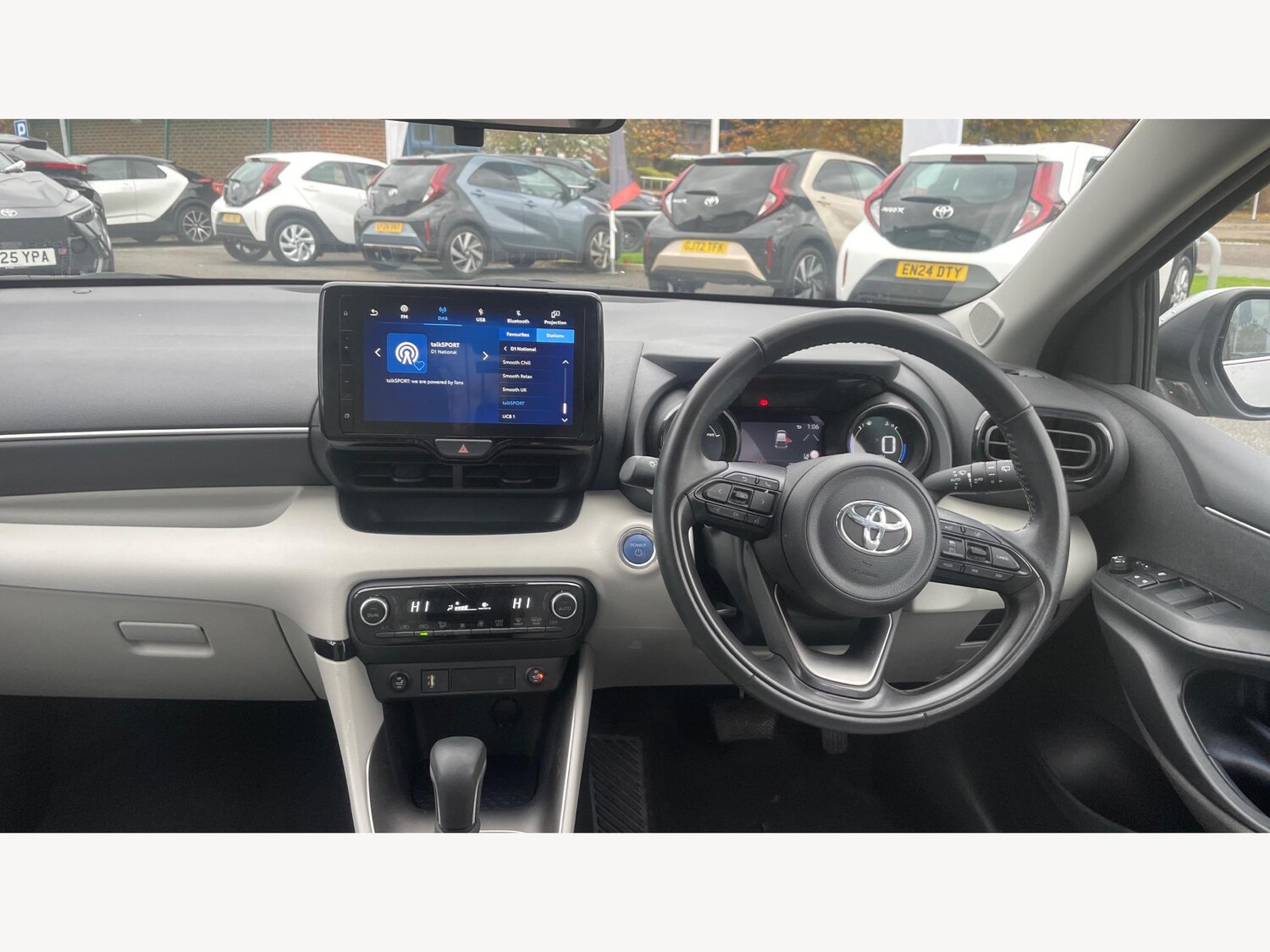 Used Toyota Yaris 2022 for sale - 76473721: Photo 7