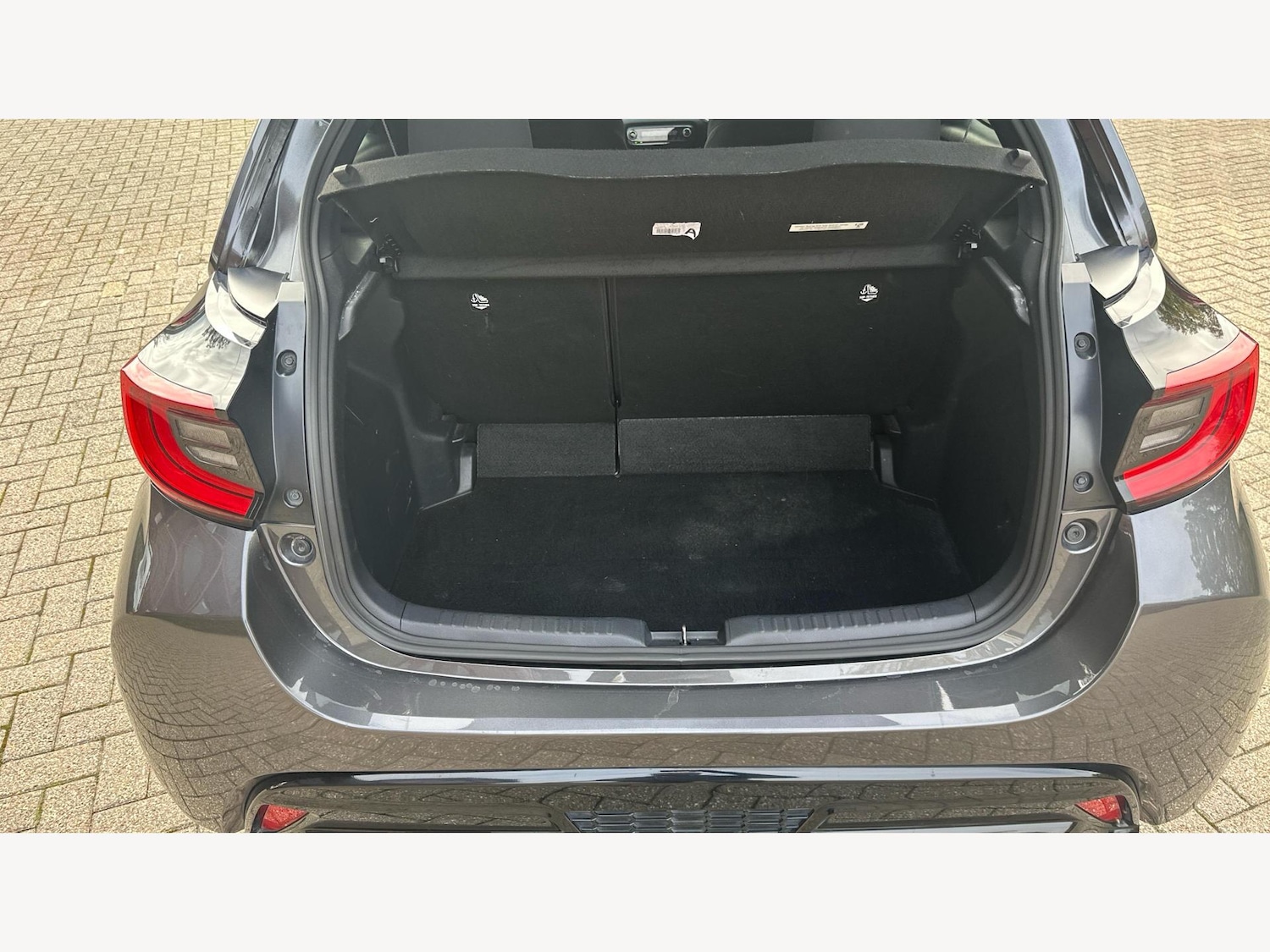 Used Toyota Yaris 2023 for sale - 76337642: Photo 16