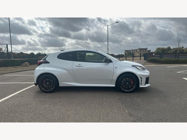 Used Toyota Yaris 2024 for sale - 76239472: Photo 18