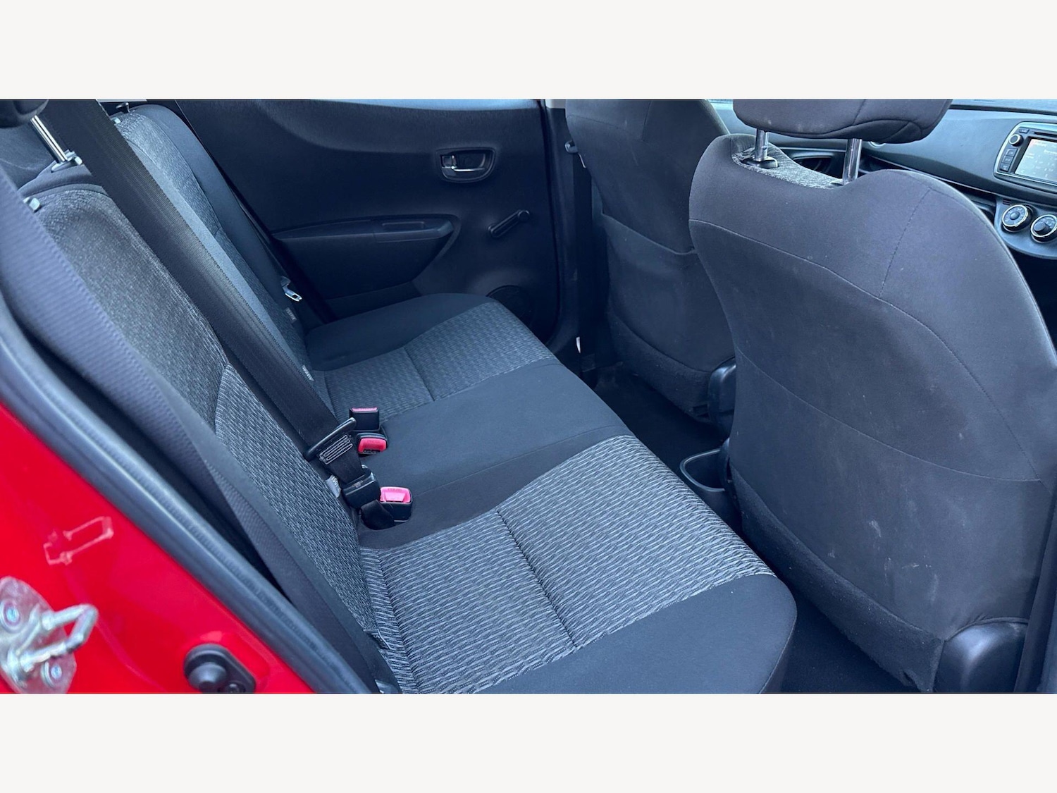 Used Toyota Yaris 2013 for sale - 77882384: Photo 14