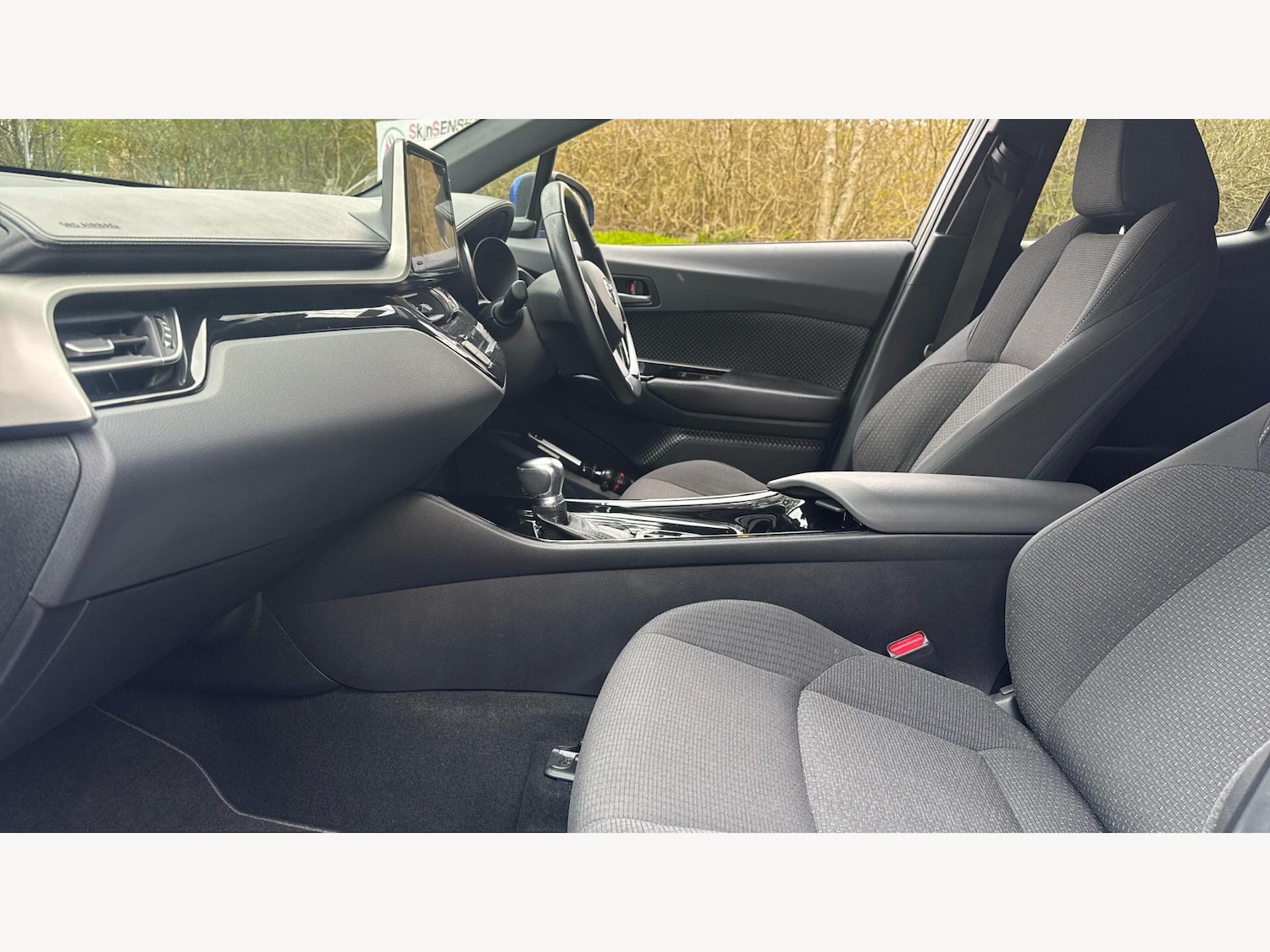 Used Toyota C-HR 2018 for sale - 78034185: Photo 12