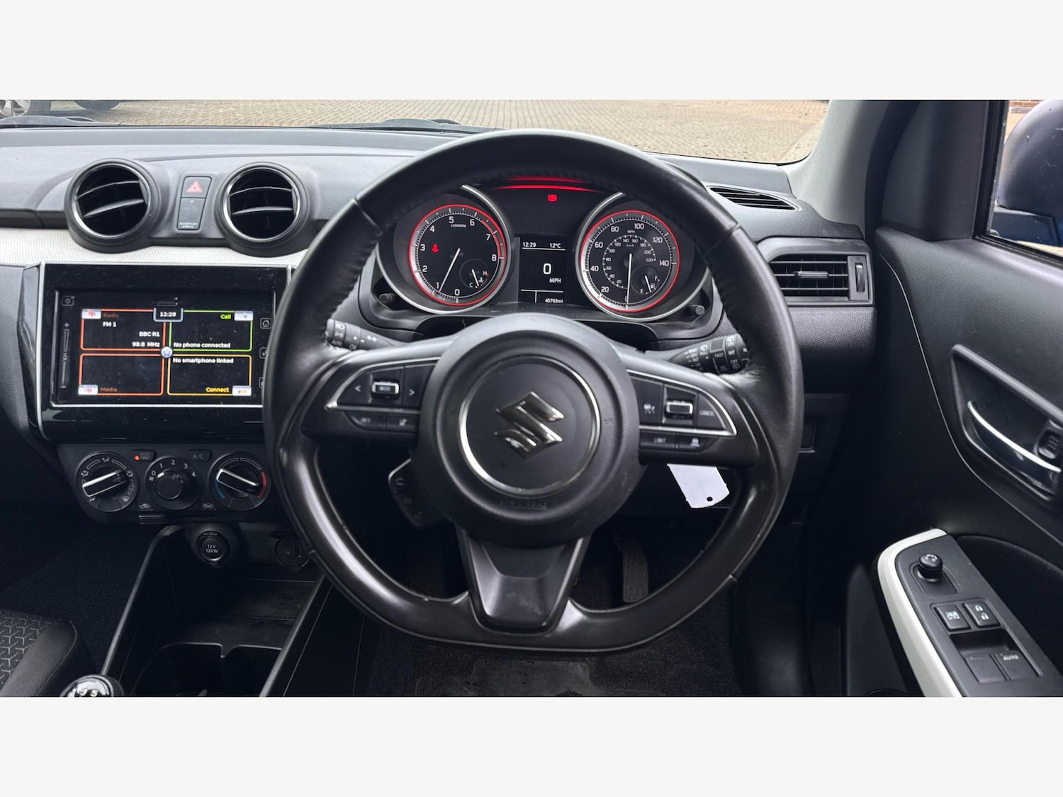 Used Suzuki Swift 2023 for sale - 76562072: Photo 8