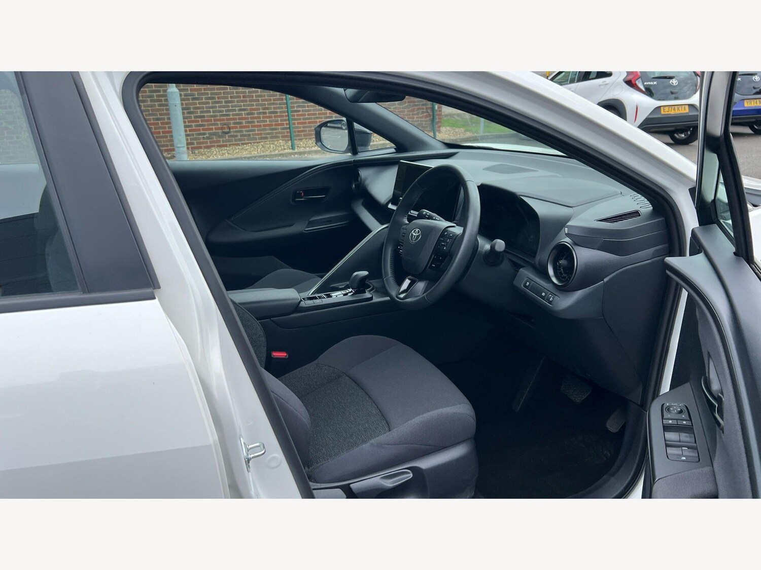 Used Toyota C-HR 2024 for sale - 78171103: Photo 14