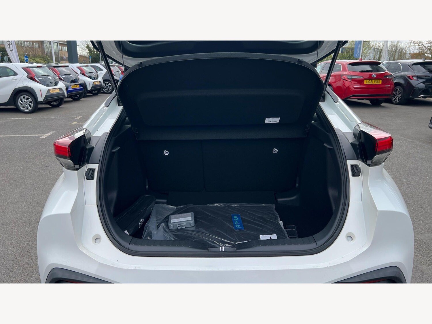 Used Toyota C-HR 2024 for sale - 78171103: Photo 15