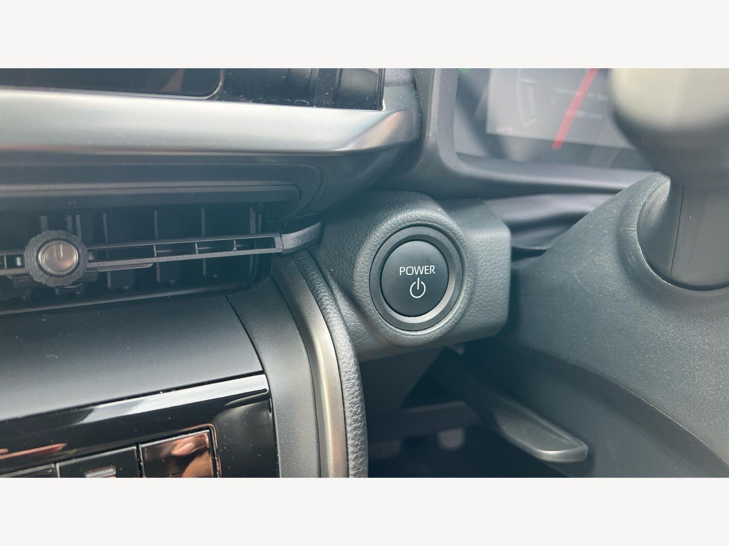 Used Toyota C-HR 2024 for sale - 78171103: Photo 18