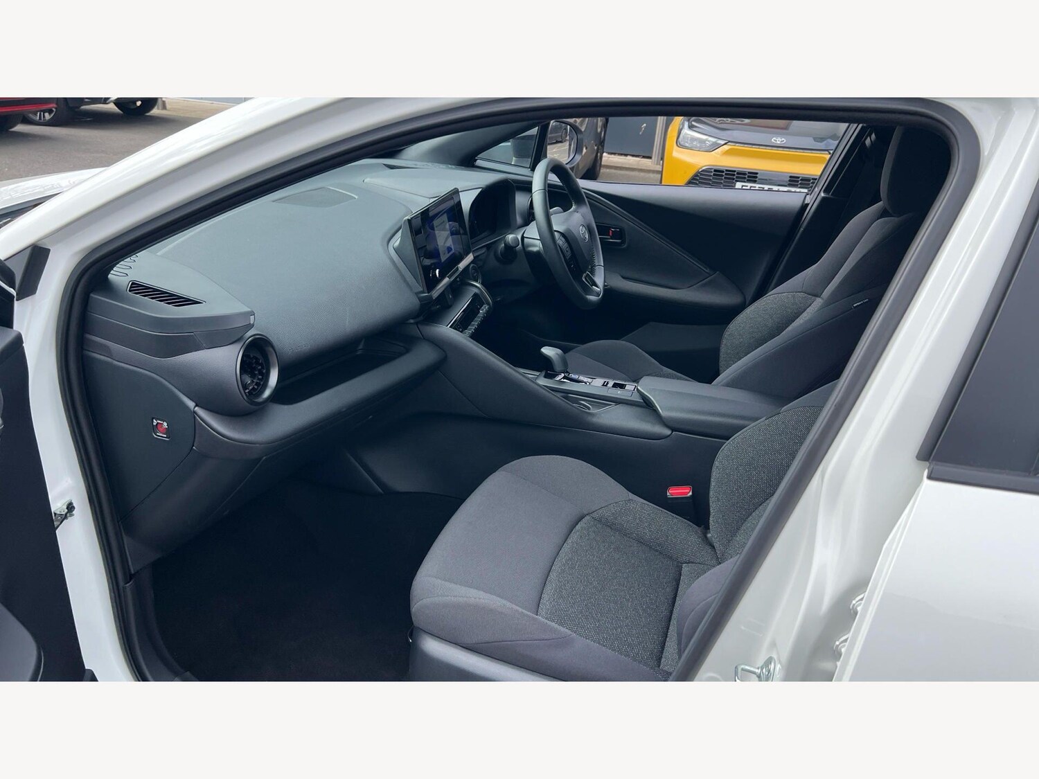 Used Toyota C-HR 2024 for sale - 78171103: Photo 7