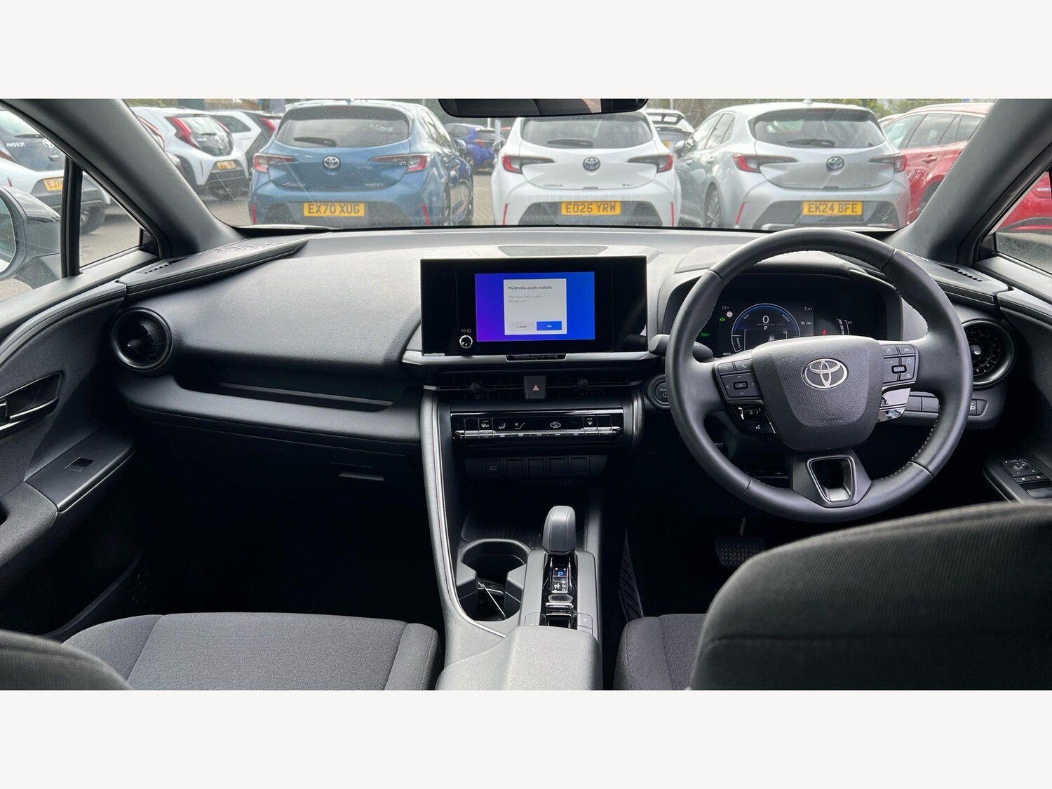 Used Toyota C-HR 2024 for sale - 78171103: Photo 8