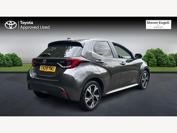 Used Toyota Yaris 2024 for sale - 79295943: Photo